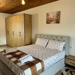 https://villa-zefi-rrenc-shkoder.albaniahotels.org